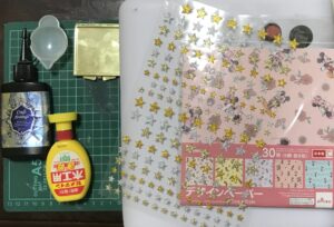 ほぼ100均の材料を使ったコンパクトミラーのリメイク作品 Uvレジン ハンドメイドパーツ専門店 おっぽハウス